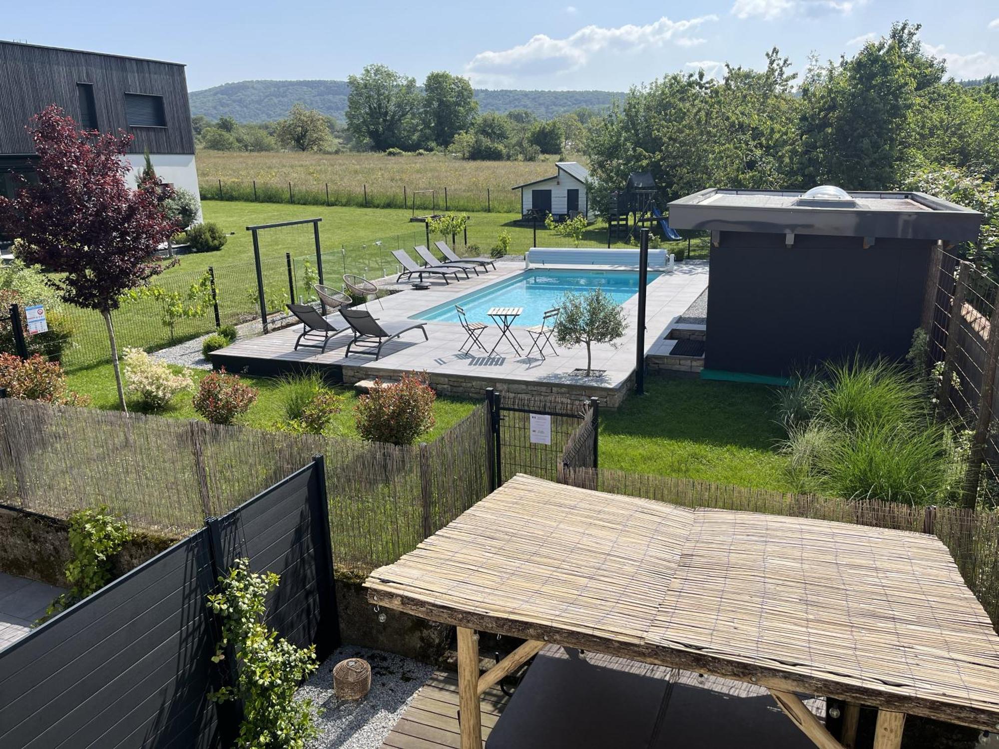 Sejour Detente - Appart'Hotel N 1 Avec Jaccuzi, Piscine Et Petit-Dejeuner Chouzelot Luaran gambar