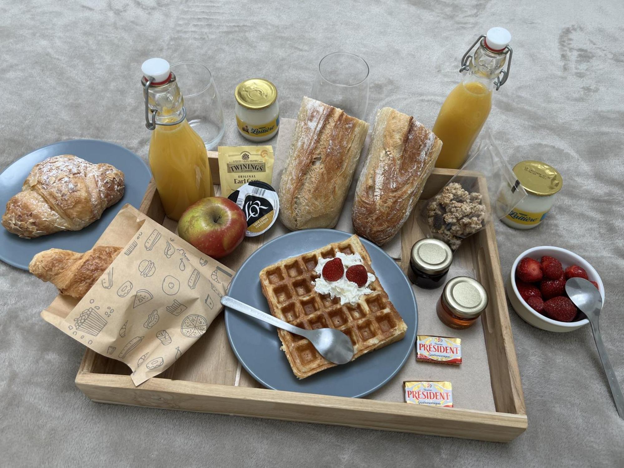 Sejour Detente - Appart'Hotel N 1 Avec Jaccuzi, Piscine Et Petit-Dejeuner Chouzelot Luaran gambar