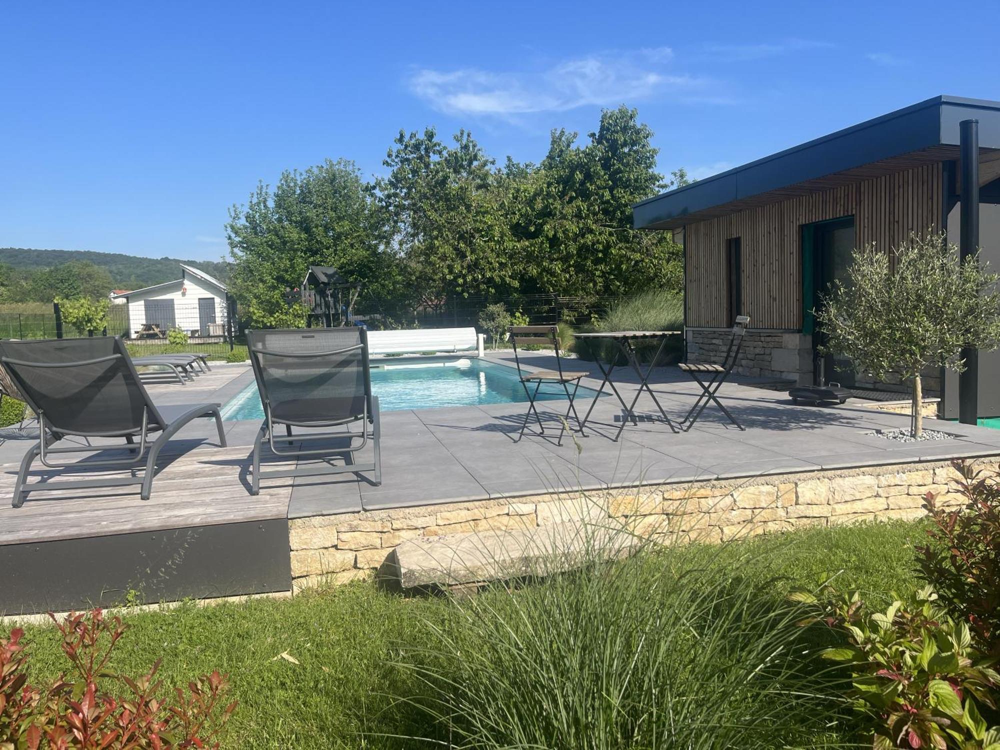 Sejour Detente - Appart'Hotel N 1 Avec Jaccuzi, Piscine Et Petit-Dejeuner Chouzelot Luaran gambar