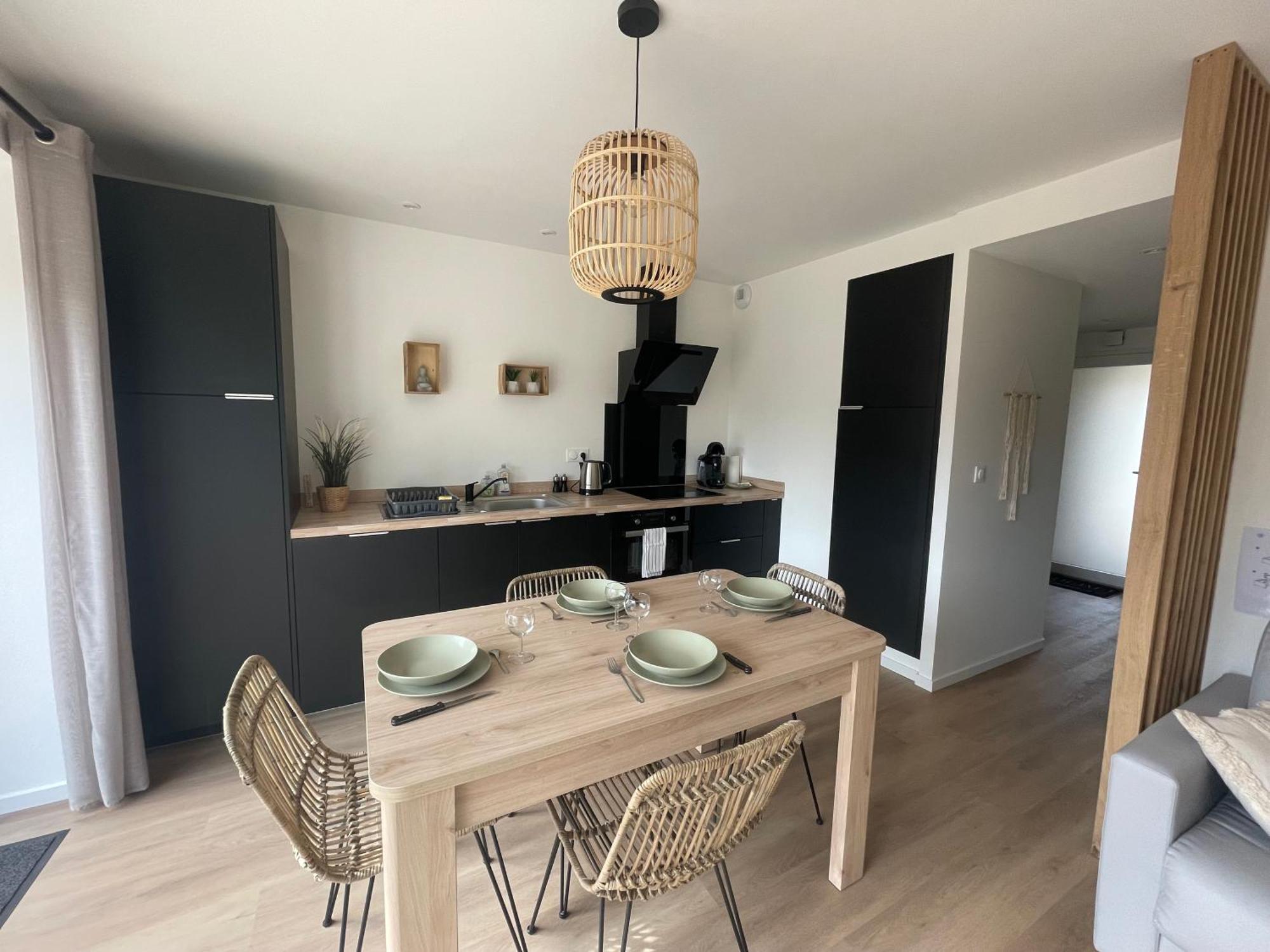 Sejour Detente - Appart'Hotel N 1 Avec Jaccuzi, Piscine Et Petit-Dejeuner Chouzelot Luaran gambar